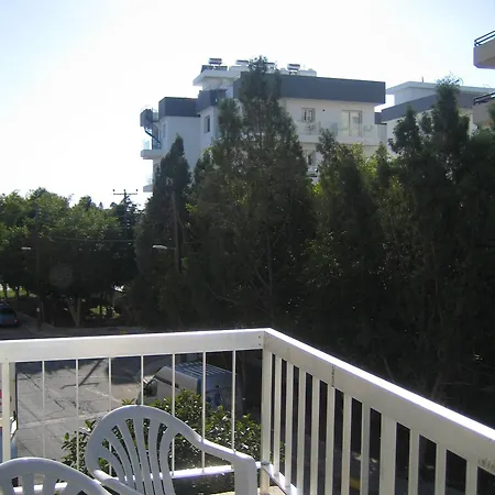 Szálloda Onisillos Lárnaka