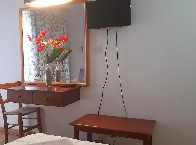 מלון Onisillos 2*