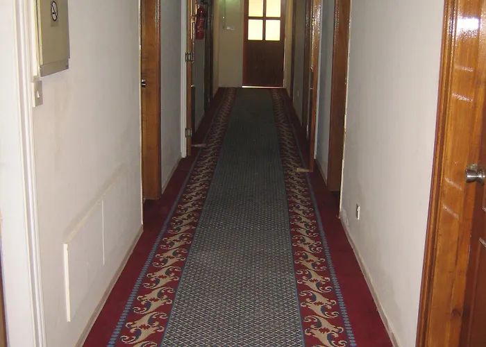 Onisillos מלון לרנקה