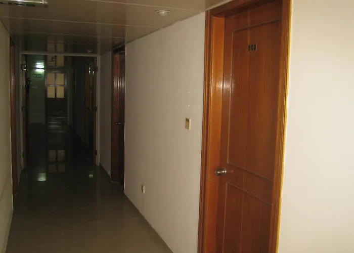 Onisillos מלון לרנקה