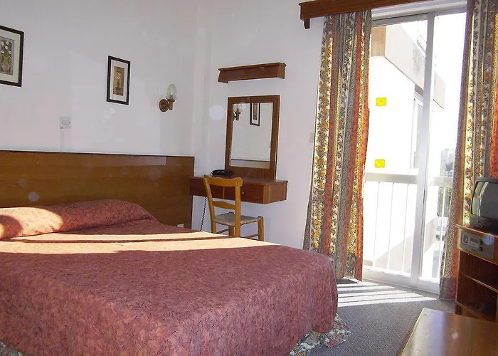 Onisillos לרנקה