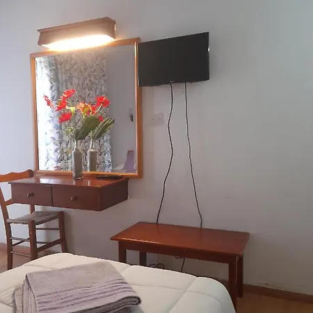 מלון Onisillos 2*