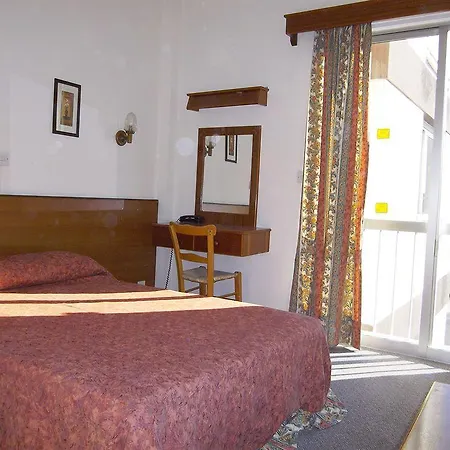 Onisillos לרנקה