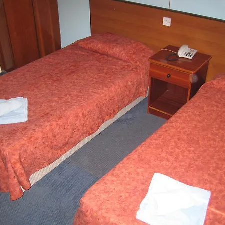 Onisillos 2* לרנקה