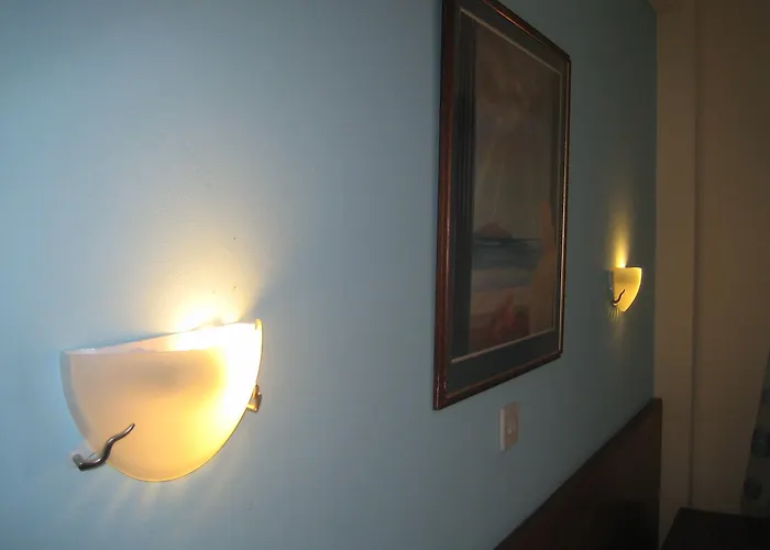 奥妮思罗斯酒店