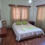 Onisillos Hotel 2*