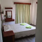 Onisillos Hotel 2*