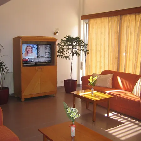 Onisillos Larnaca