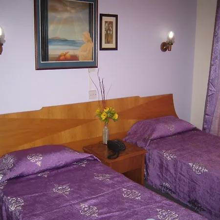 Onisillos Hotel